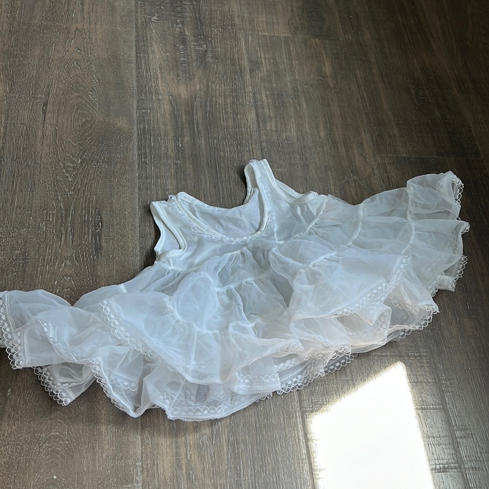 Poof that darling dress out with this, 9 mth old size, girls crinoline.